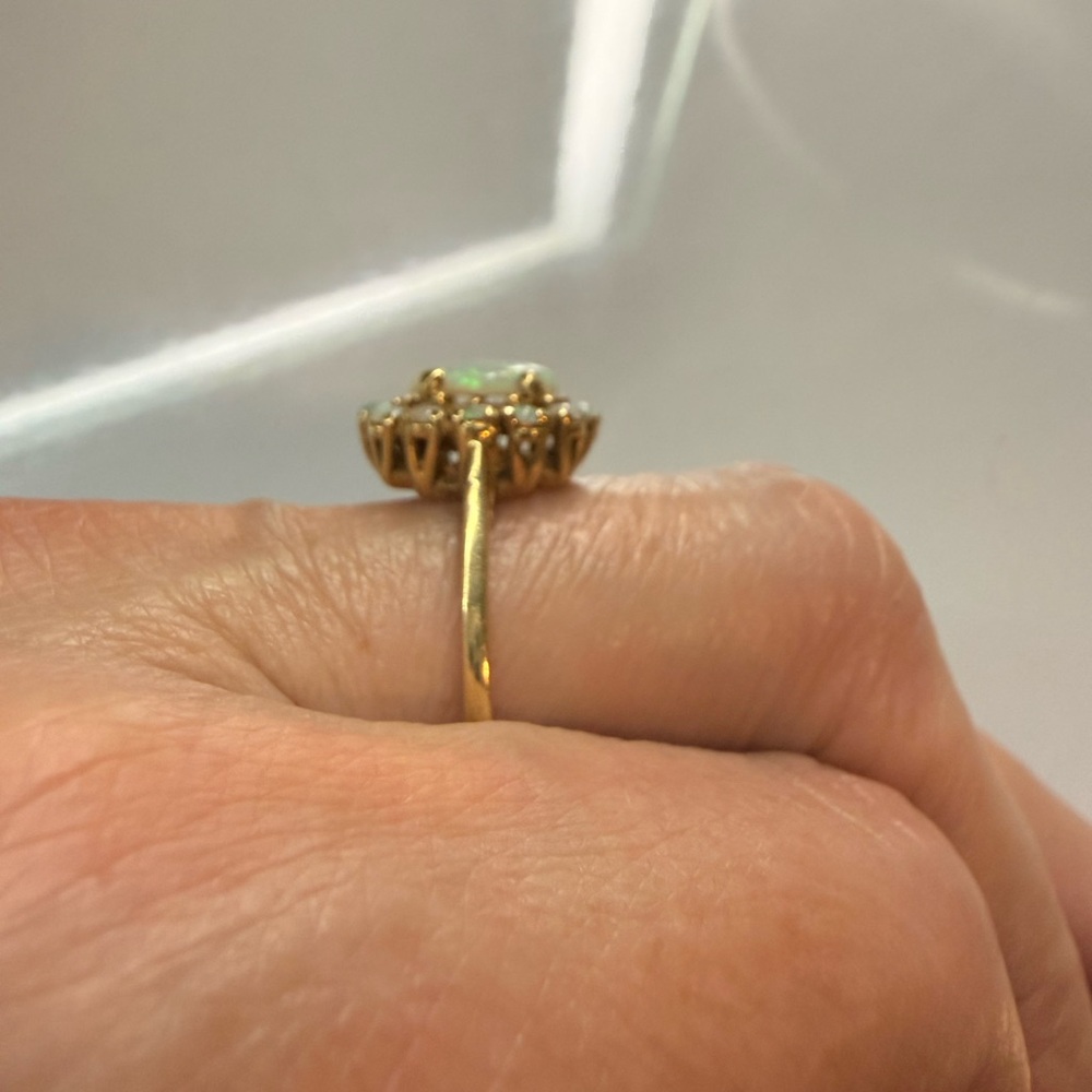 Vintage 14k Gold Opal Ring ( NO bundle discounts please) - Picture 9 of 11